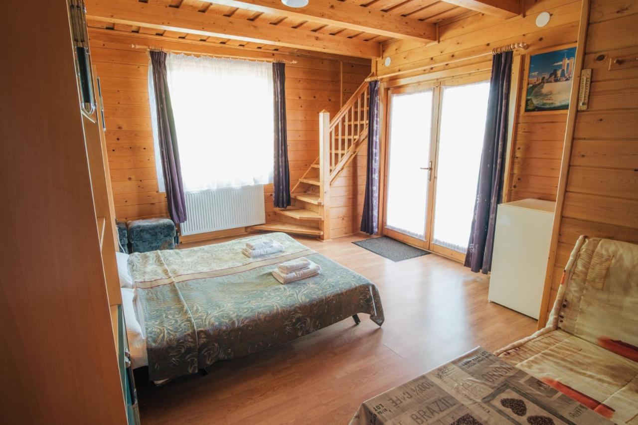 Casa De Vacanta Roua Diminetii 贝克良 外观 照片